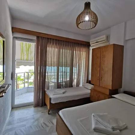 Odyssea Hotel apartamentowy 3*